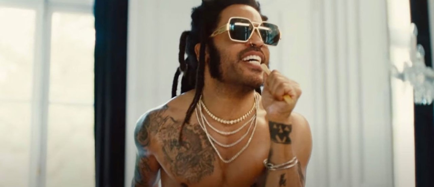 Ο Lenny Kravitz πιο sexy από ποτέ στο νέο του video clip