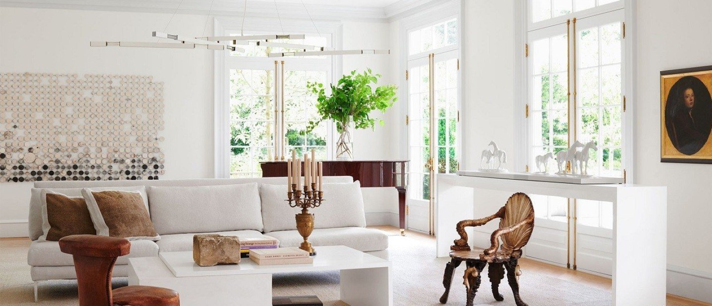 Μια κατοικία στη Virginia αποδεικνύει ότι το λευκό είναι ιδανικό ακόμα και για το φθινόπωρο