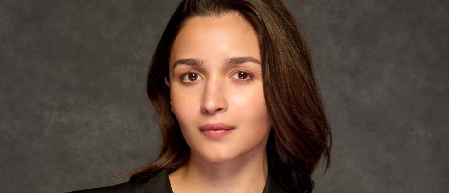 Η ηθοποιός Alia Bhatt αποκαλύπτει το 10λεπτο μακιγιάζ της χωρίς foundation 