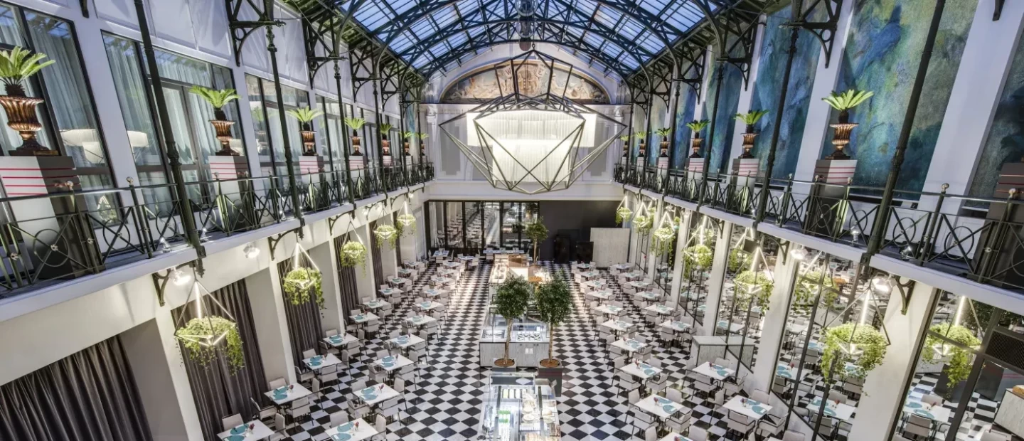 Το Anantara Grand Hotel στο Άμστερνταμ φέρνει το "indigenous luxury" στην Ευρώπη