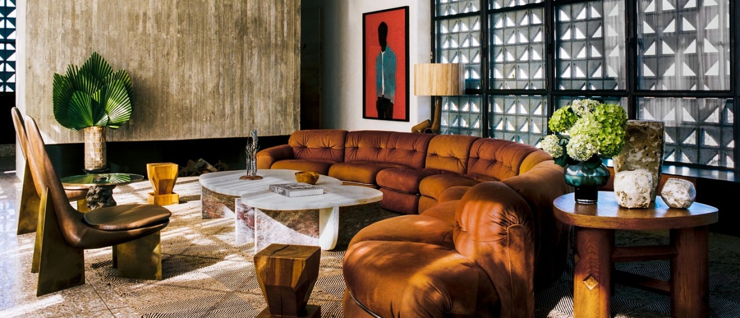 Περιηγηθείτε σε ένα μπρουταλιστικό μαροκινό αρχοντικό εμπνευσμένο από την Καζαμπλάνκα της δεκαετίας του 1950