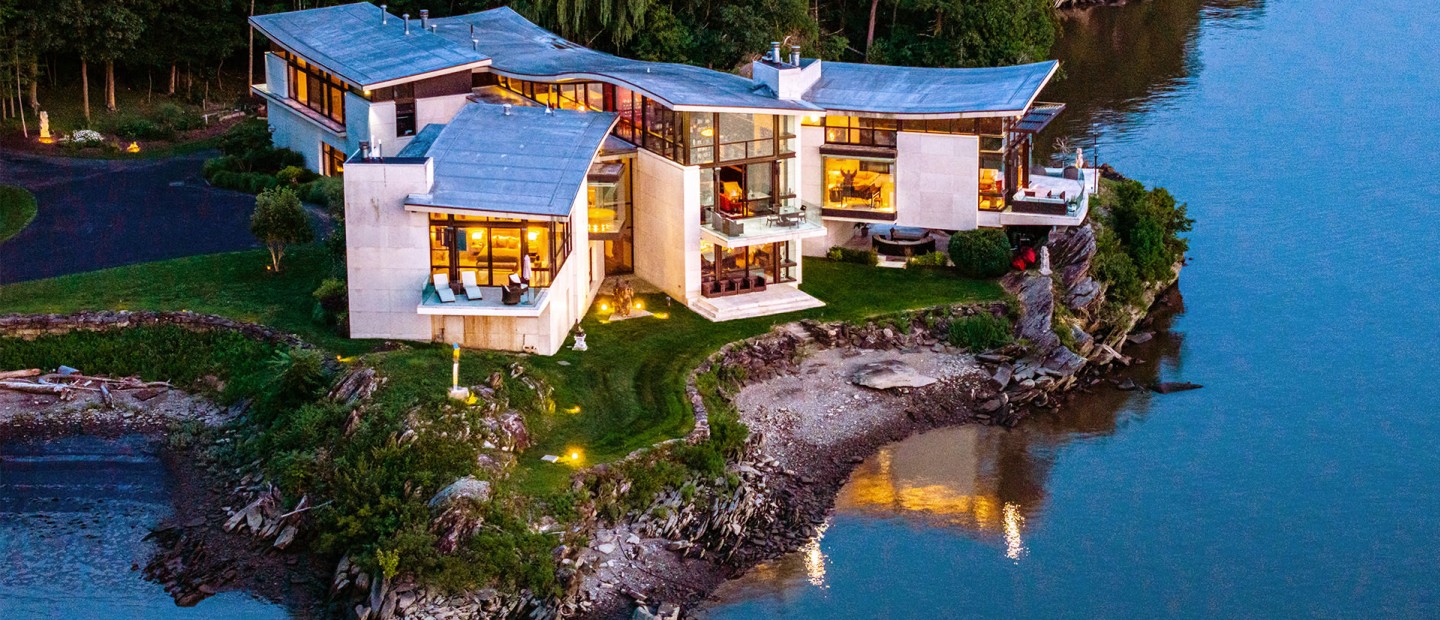 Περιηγηθείτε σε μια luxury κατοικία στον ποταμό Hudson της Νέας Υόρκης