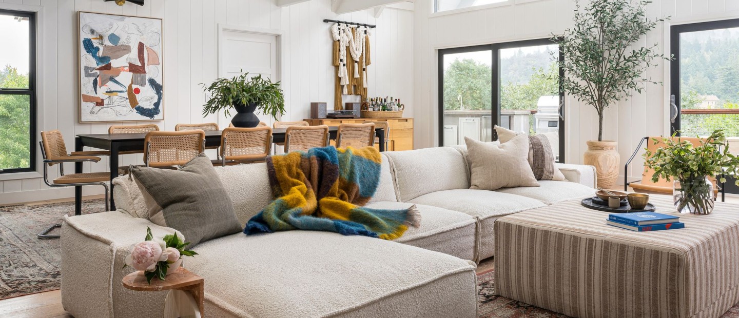 Μια κατοικία στην California επαναπροσδιορίζει το American-inspired design