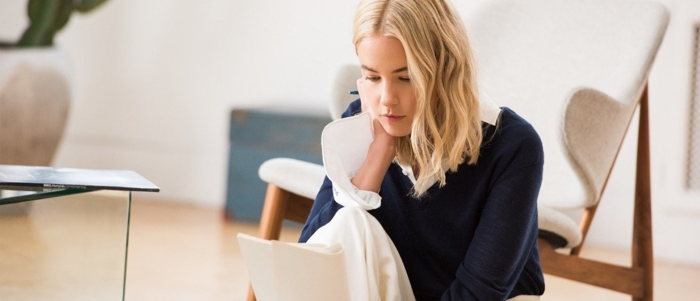 5 νέα βιβλία Ελλήνων συγγραφέων που διαβάζουμε τώρα