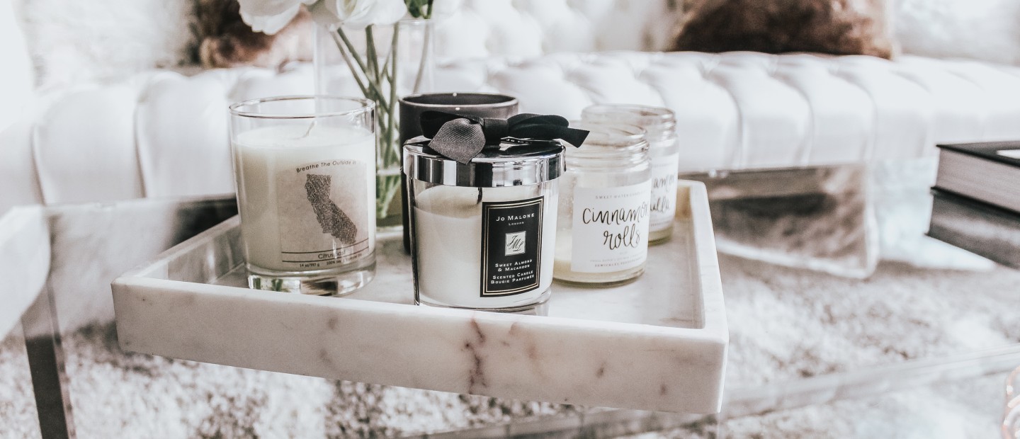 Τα καλύτερα αρωματικά κεριά που θα φέρουν ανοιξιάτικο αέρα στον χώρο σας