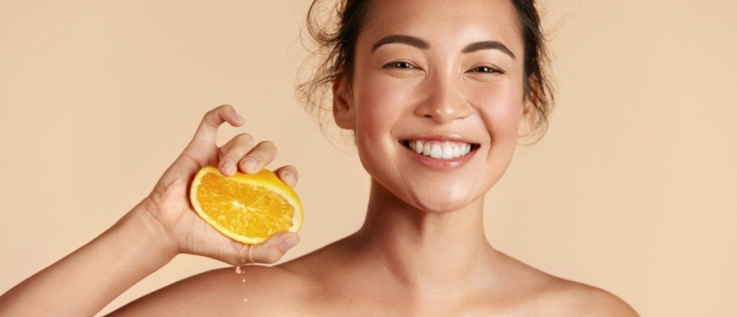 Με αυτές τις τροφές θα κάνετε την επιδερμίδα σας να δείχνει πιο νεανική