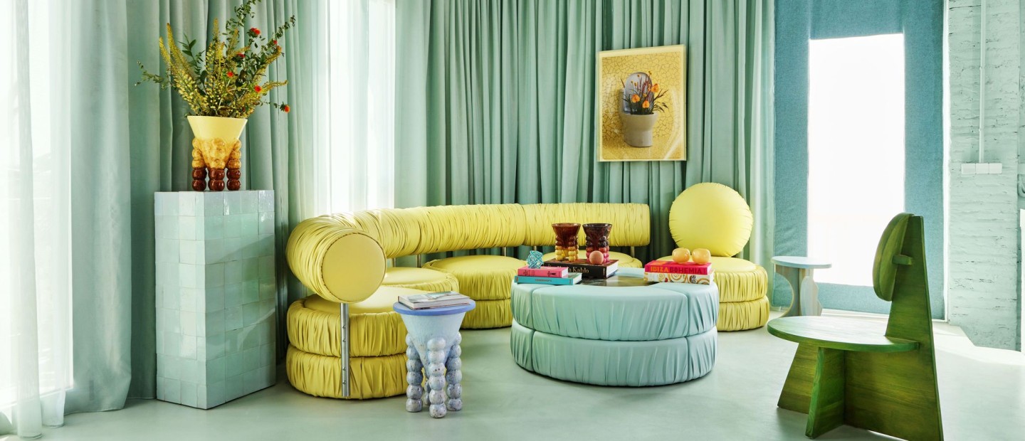 Μια super colorful κατοικία στη Βαλένθια είναι σχεδιασμένη ώστε να αποπνέει αισιοδοξία