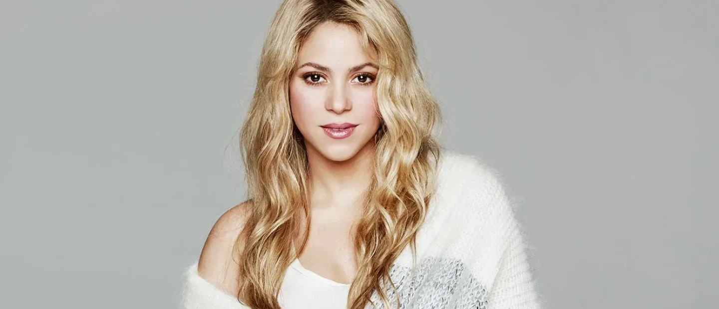Η Shakira αναλύει τα πιο εμβληματικά music videos της