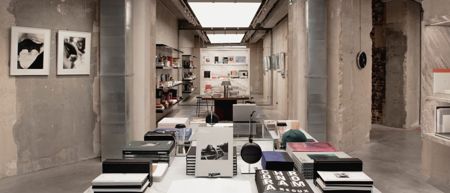 Babylone: To νέο βιβλιοπωλείο του οίκου Saint Laurent στην καρδιά του Παρισιού
