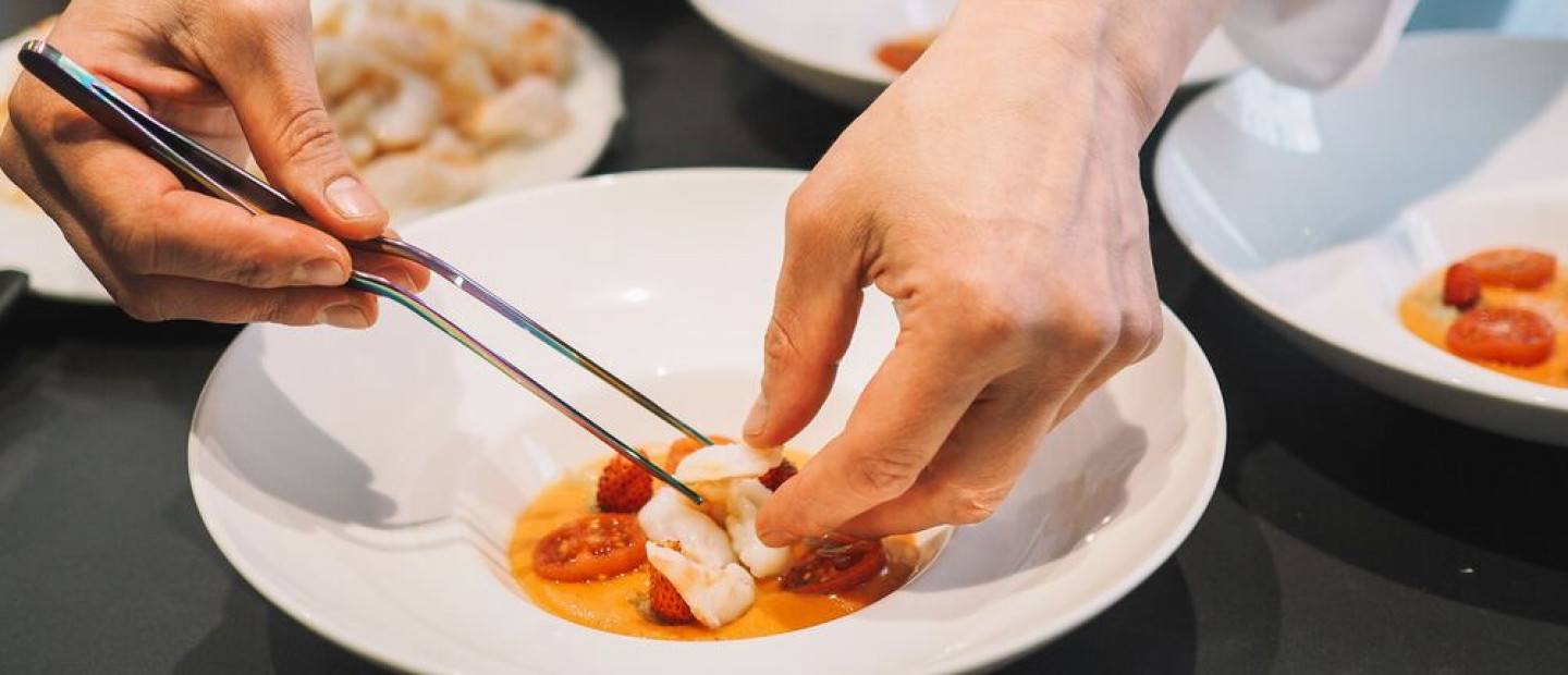 Michelin star: Πώς ο κορυφαίος δείκτης αντοχής και κυριαρχίας στη γαστρονομική σκηνή πρωταγωνιστεί μέχρι σήμερα