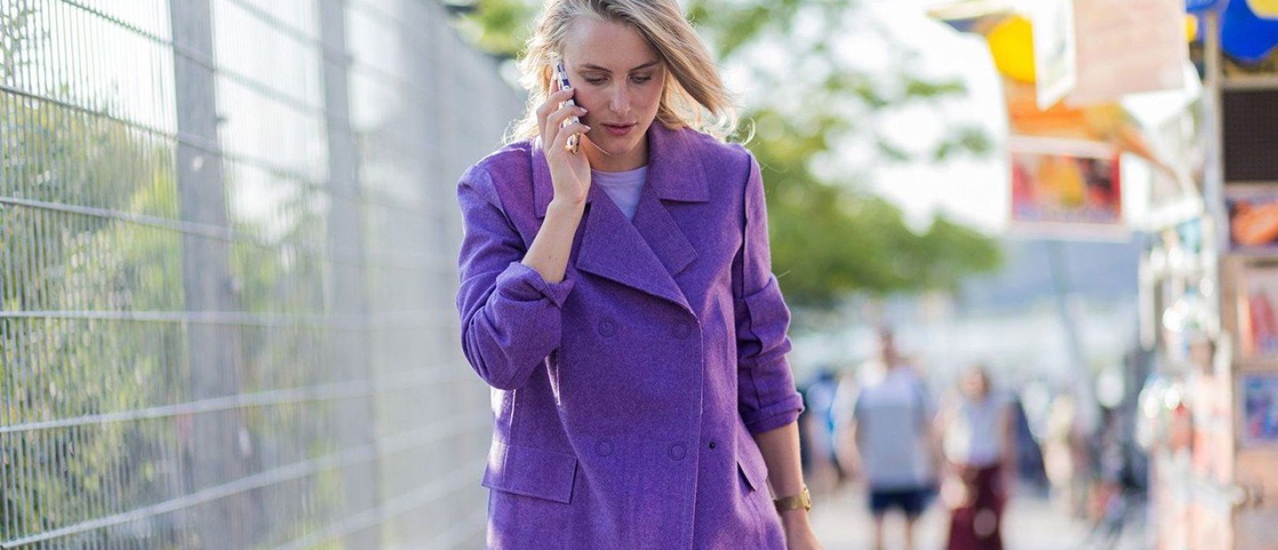 Οι καλύτεροι συνδυασμοί και tips για να φορέσετε το μοβ χρώμα 