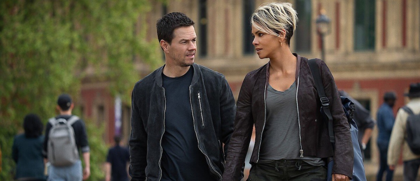 Ο Mark Wahlberg και η Halle Berry πρωταγωνιστούν στην ταινία του Netflix, "The Union"