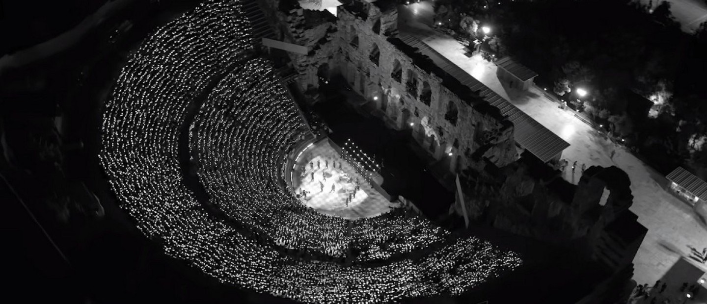 Κυκλοφόρησε το video clip των Coldplay που γυρίστηκε στο Ηρώδειο, γεμίζοντάς μας με υπερηφάνεια