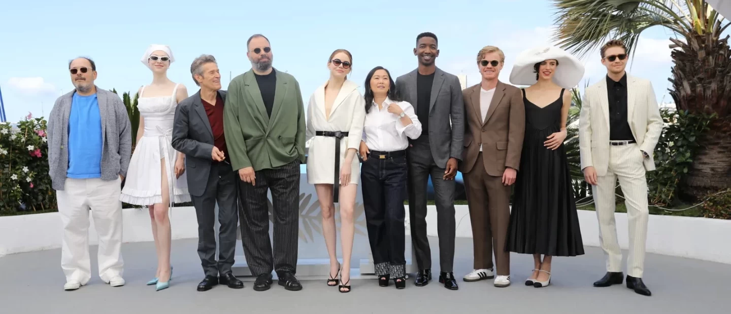 Kinds of Kindness: Πόσο καλά γνωρίζονται τα μέλη του cast της ταινίας μεταξύ τους;