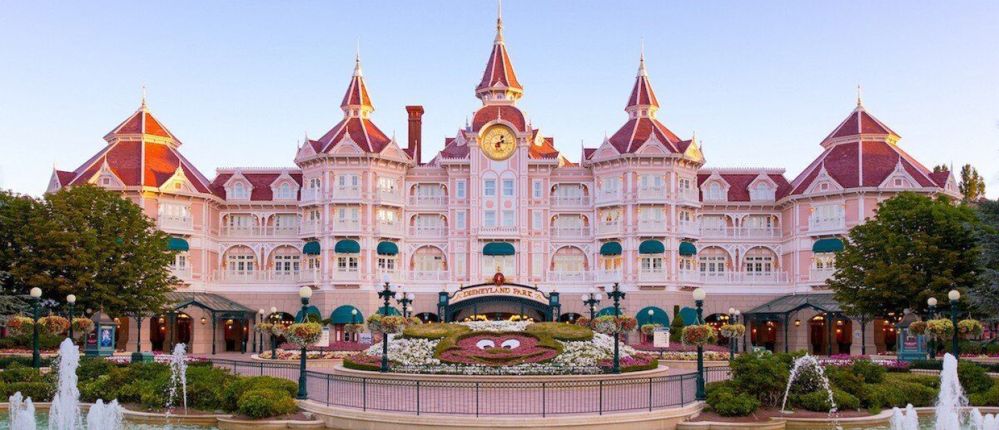 Το ανακαινισμένο Disneyland Hôtel έχει σουίτες εμπνευσμένες από τους αγαπημένους σας χαρακτήρες και ένα ολοκαίνουριο family spa 