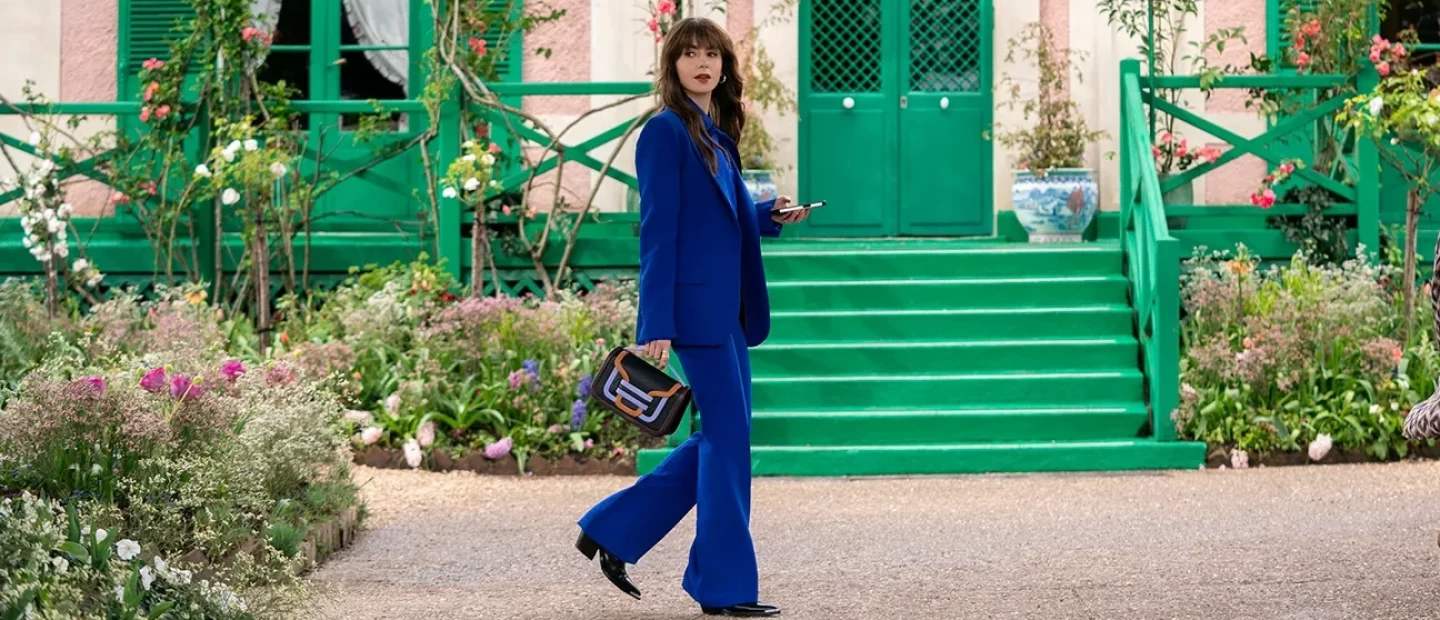 Emily in Paris: Τα fashion trends που ανέδειξε η Lily Collins στα πρώτα επεισόδια της 4ης σεζόν