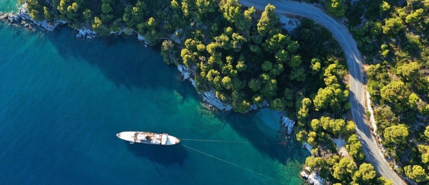 Vacay mode on: Οι must-visit παραλίες στα νησιά των Σποράδων που θα σας ξετρελάνουν