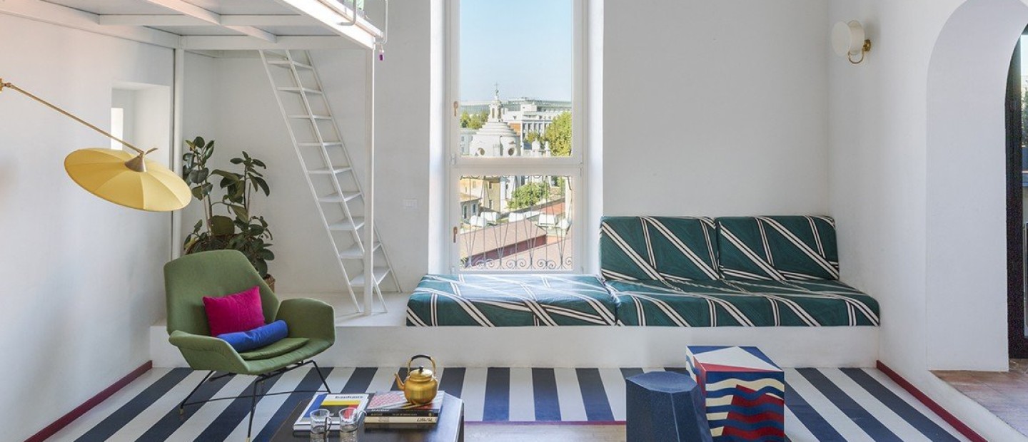 Ένα χαρούμενο σπίτι με θέα στην «Αιώνια Πόλη», πειραματίζεται με τις αντιθέσεις