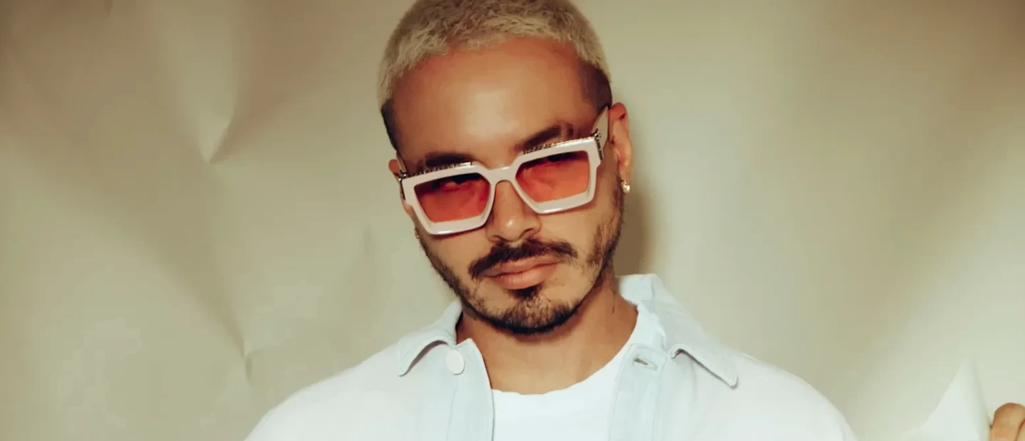 Μπορεί ο J Balvin να θυμηθεί τους στοίχους από τα πιο γνωστά τραγούδια του;