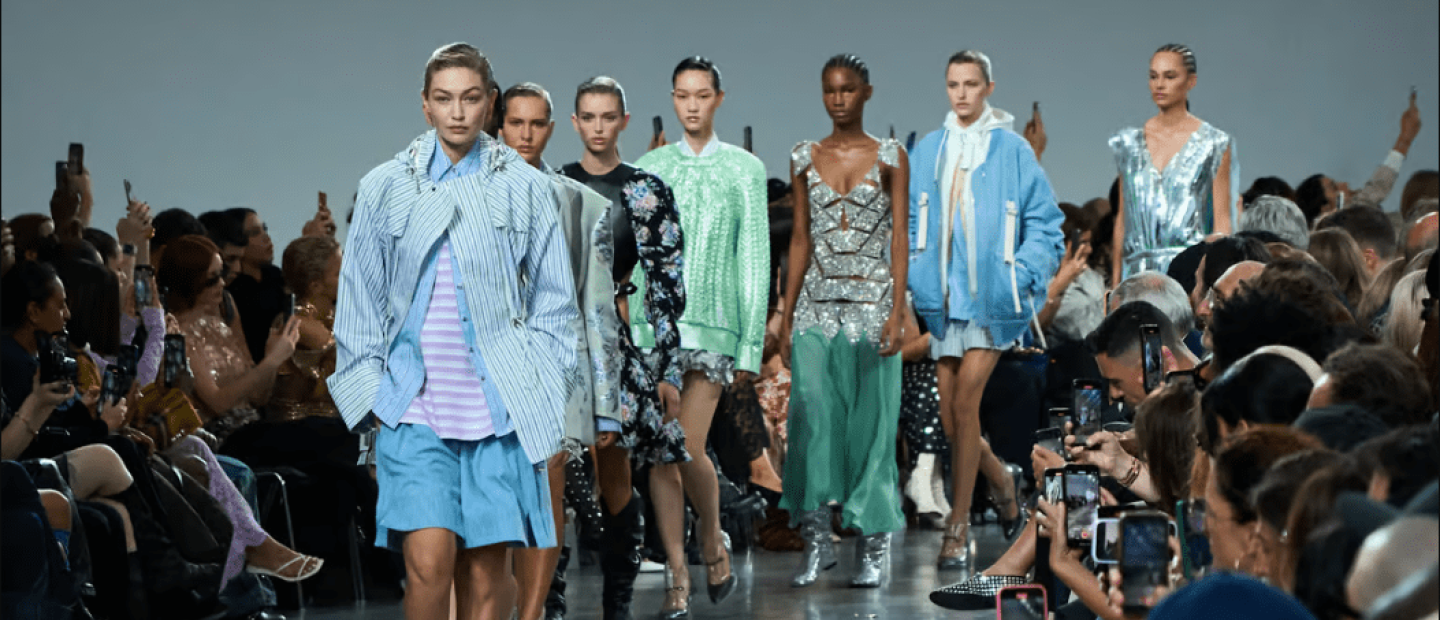 Paris Fashion Week: Η επιστροφή της Gigi Hadid, η πιο ακριβή τσάντα στον Rabanne και η γεωμετρία στον Balmain 