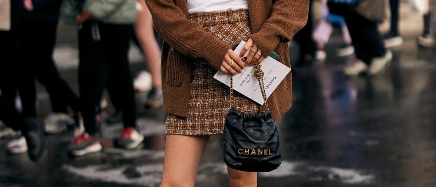 Top κανόνες για να φορέσετε κομψά τη mini skirt