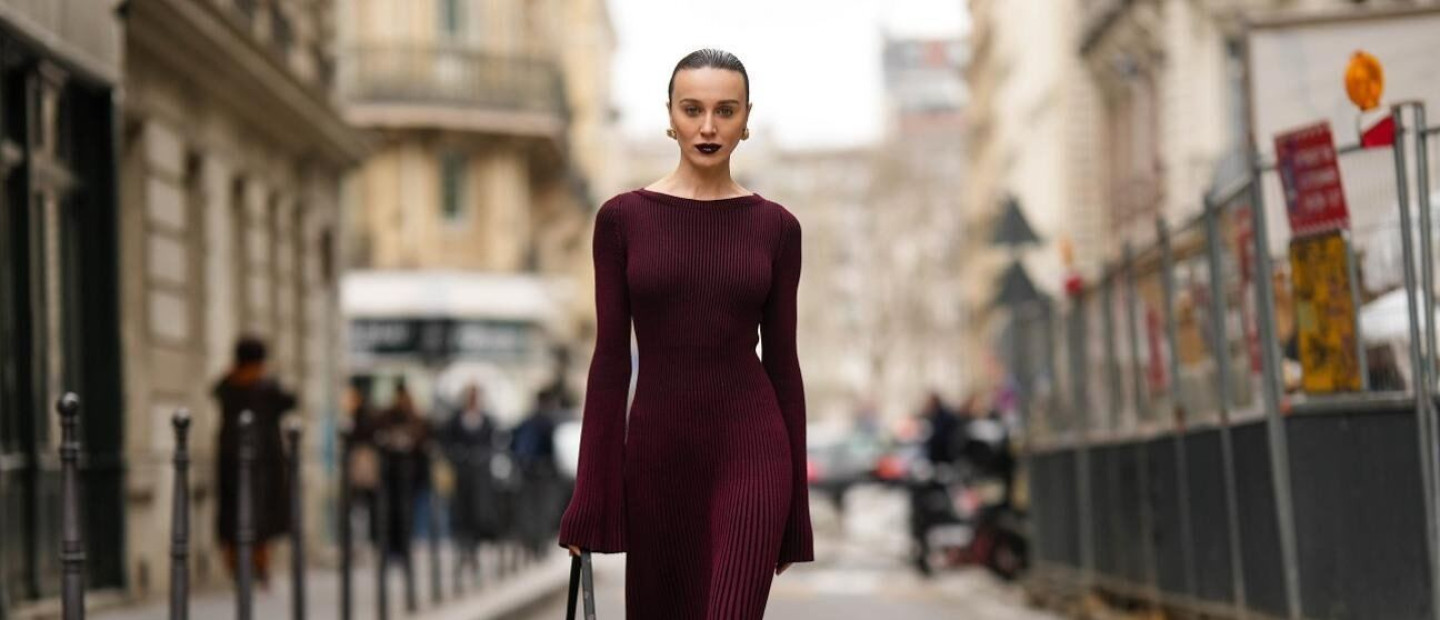 In our Radar: Tα burgundy items που κάθε it girl πρέπει να έχει στη συλλογή του