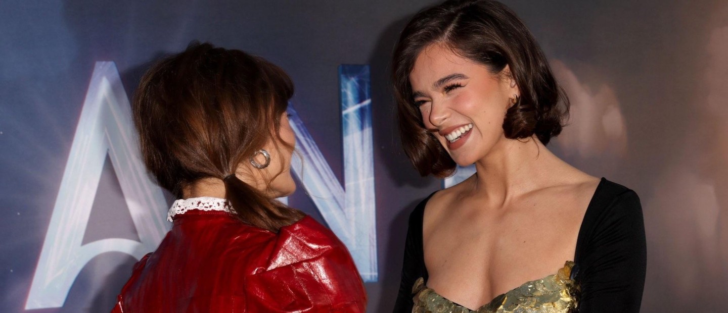 Η Hailee Steinfeld και η Ella Purnell του Arcane απαντούν στις ερωτήσεις των θαυμαστών τους