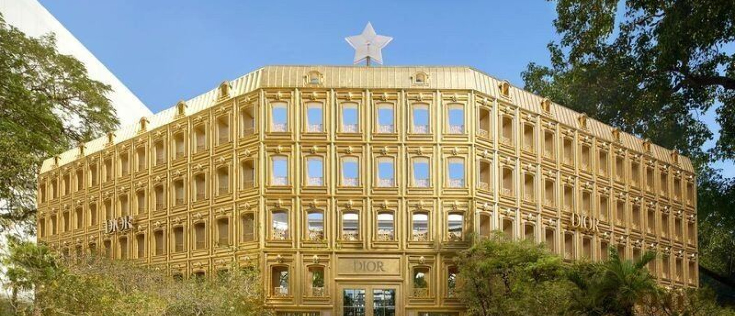 Café Dior: Το νέο, εντυπωσιακό εγχείρημα του οίκου στο Dior Gold House στην Μπανγκόκ