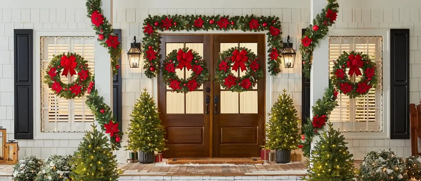 Ιδέες για να διακοσμήσετε το μπαλκόνι και τους εξωτερικούς χώρους του σπιτιού σας με τον πιο elegant & festive τρόπο