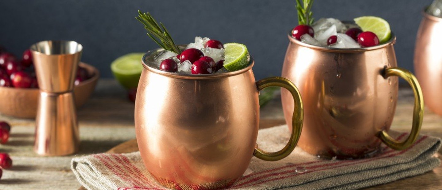 December Calling: Τα 4 καλύτερα cocktails για τα Χριστούγεννα