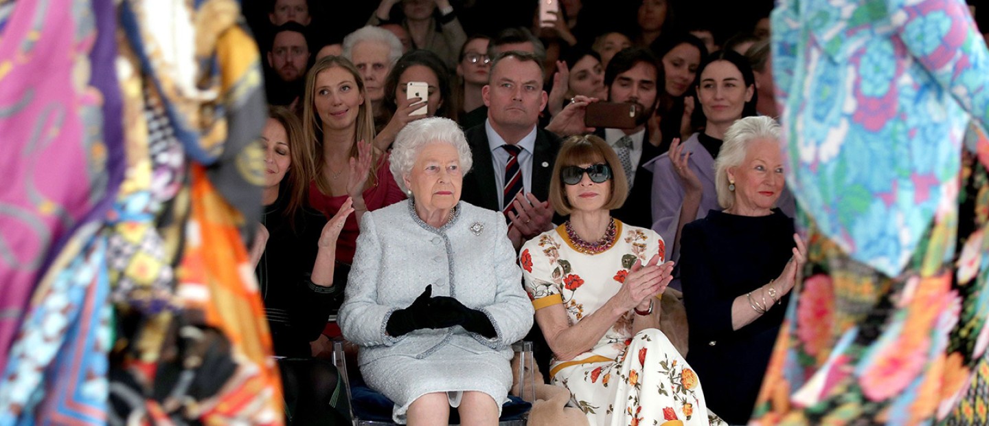 Η εμφάνιση της Queen Elizabeth II και άλλα νέα μόδας από τη LFW