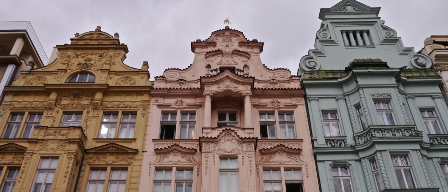 Διατηρητέα κτίρια της πόλης που φιλοξενούν υπέροχα coffee spots