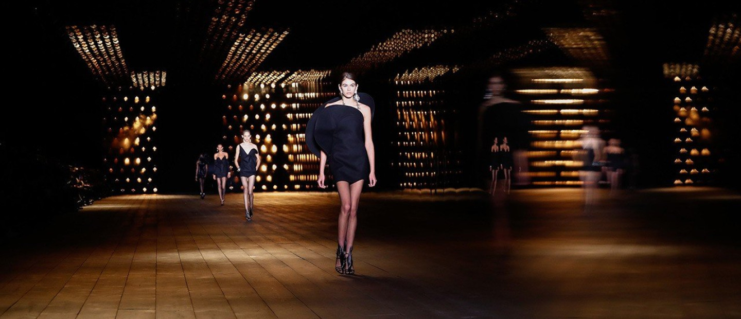 Paris Fashion Week: Ποιοι ξεχώρισαν στα shows της πρώτης ημέρας 