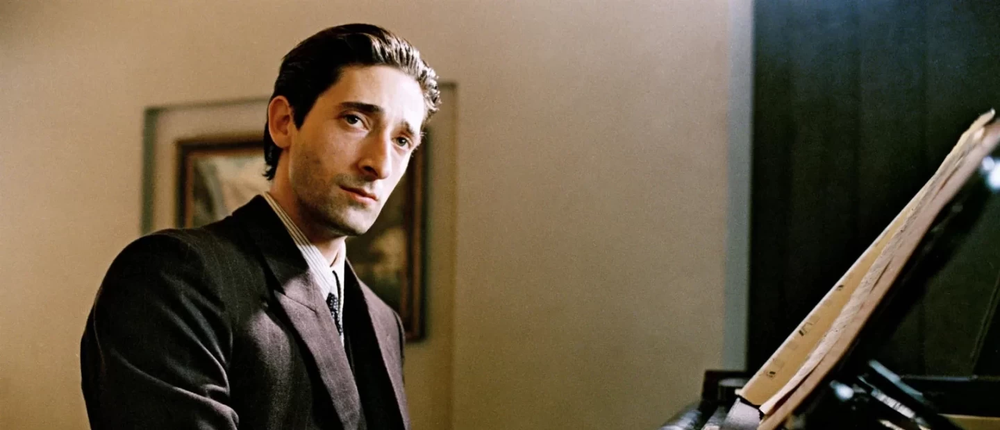 Ο Adrien Brody αναλύει τις σκηνές του 'The Brutalist'