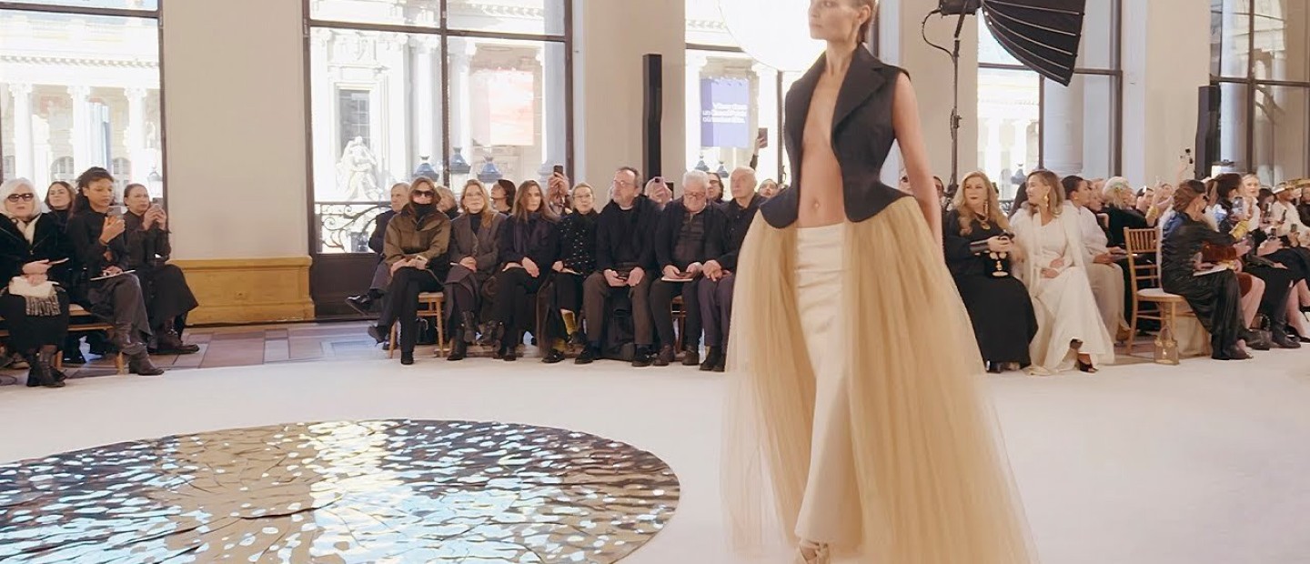 Οι τάσεις της άνοιξης που ξεχώρισαν από την Haute Couture SS25 στο Παρίσι 