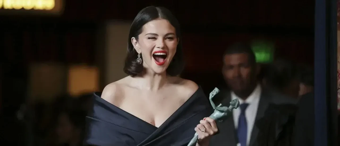 Η Selena Gomez επιβεβαίωσε -ξανά- πως αυτή είναι η δική της στιγμή κι εμείς απλώς υποκλινόμαστε