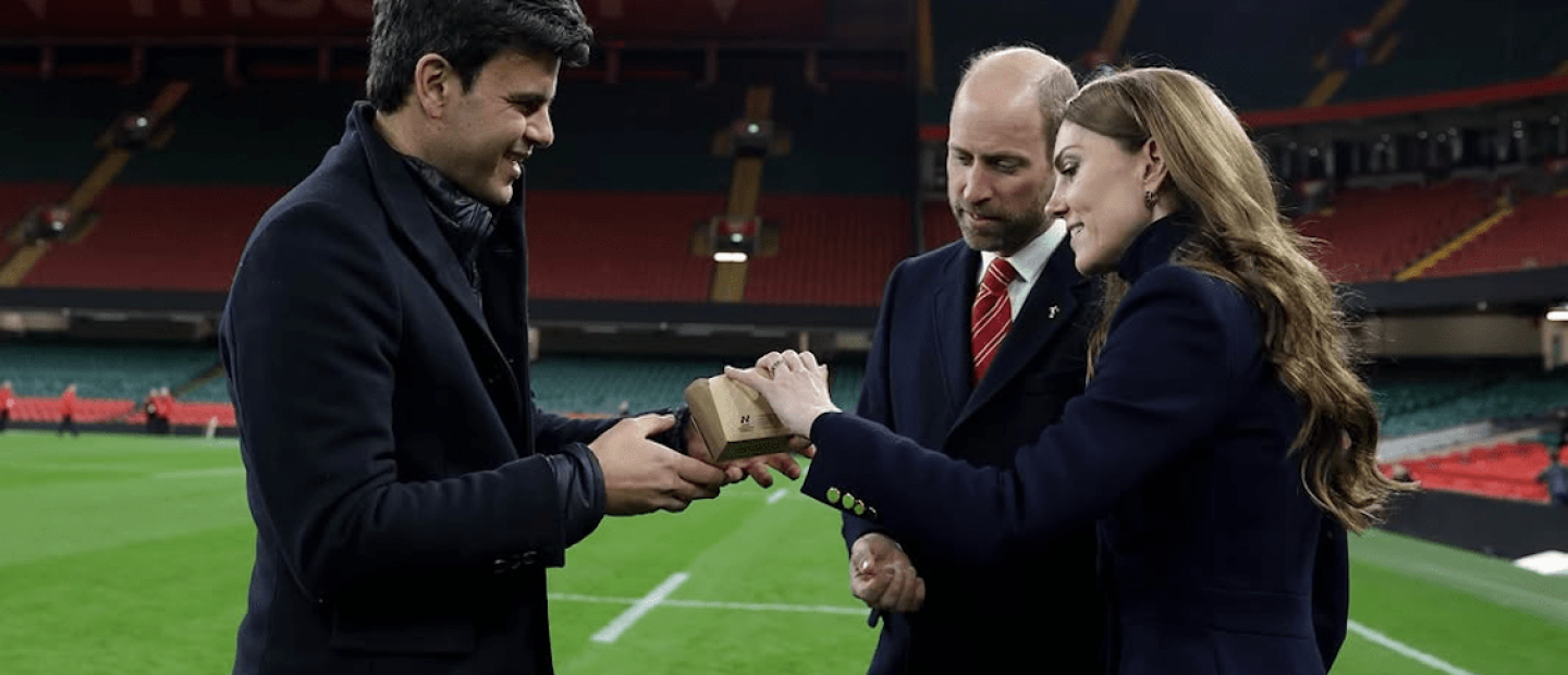 Kate Middleton & Πρίγκιπας William: Το βασιλικό ζευγάρι παρακολούθησε αγώνα rugby υποστηρίζοντας αντίπαλες ομάδες 