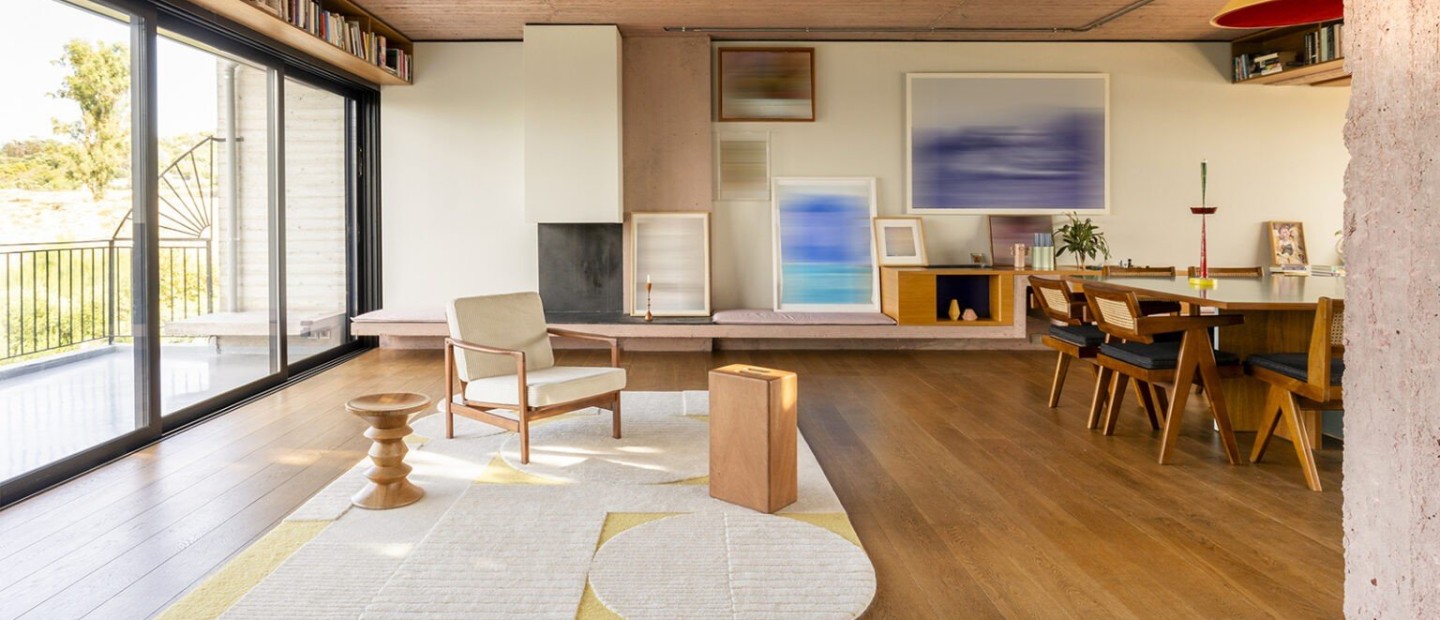 Ένα open air διαμέρισμα στο κέντρο της Αθήνας «σπάει» τους κανόνες του design και κάνει τη διαφορά