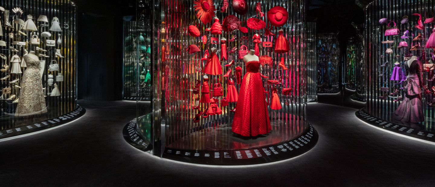 Designer of Dreams: Ο μαγευτικός κόσμος του Christian Dior άνοιξε τις πύλες του στη Σεούλ