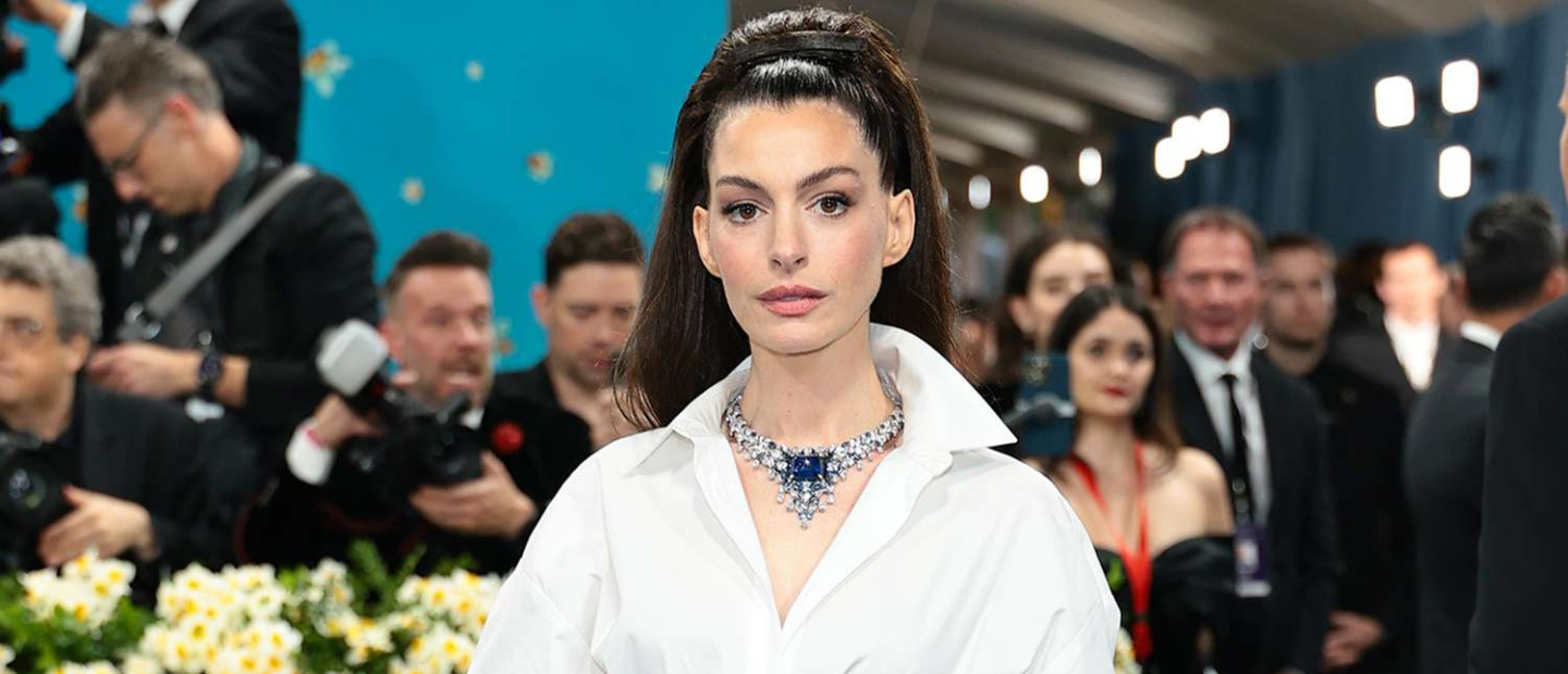 Αυτό είναι το μυστικό για την υπέροχη επιδερμίδα της Anne Hathaway 