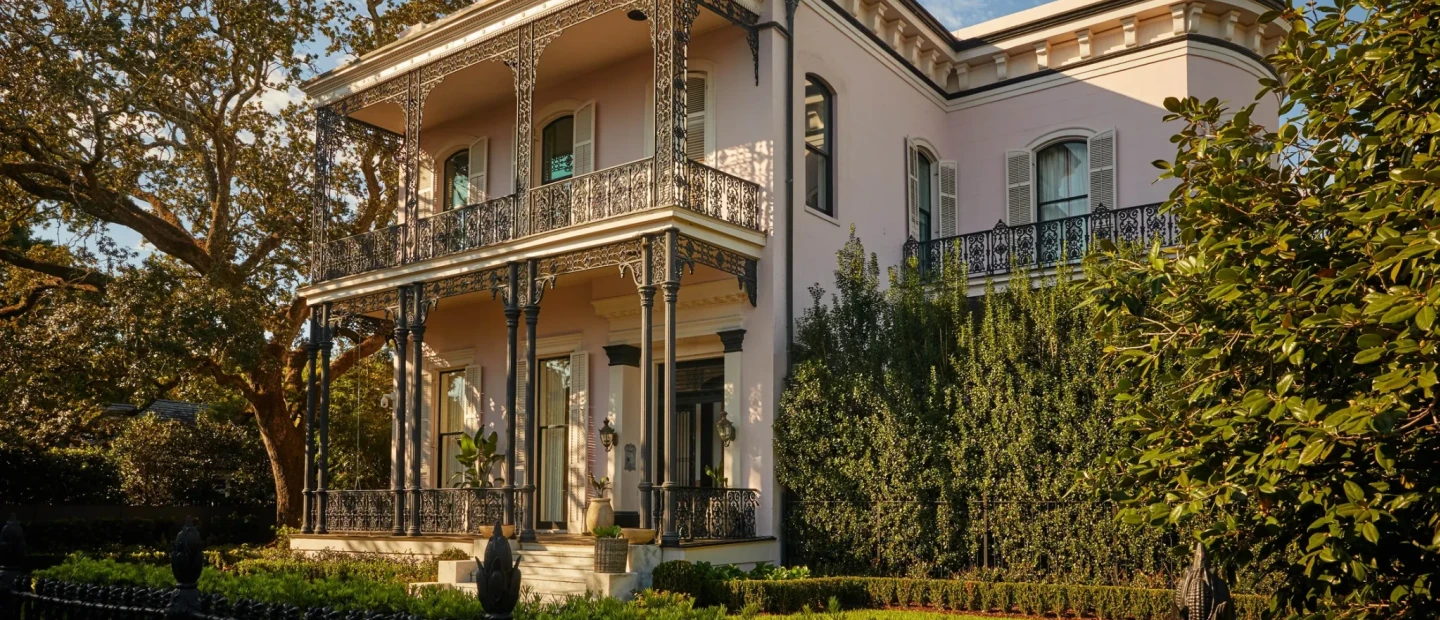 Μία Italian-oriented έπαυλη της Νέας Ορλεάνης που αποπνέει παριζιάνικη αίγλη