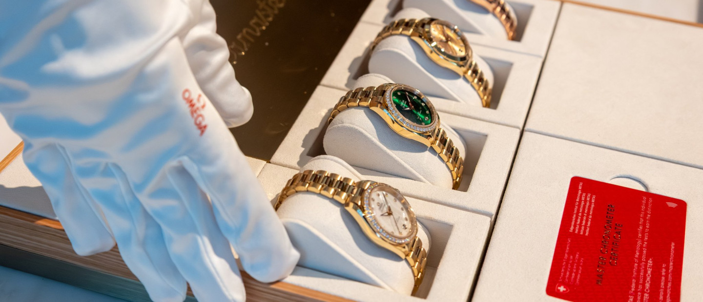 The secret was revealed: Η OMEGA αποκάλυψε τη νέα γυναικεία συλλογή της με ένα μοναδικό event στην καρδιά της Αθήνας