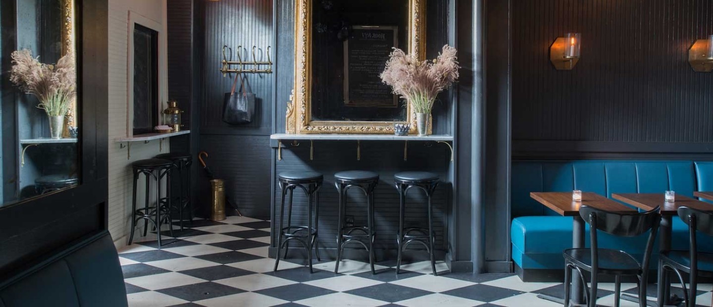 4 κορυφαία μπαρ που αξίζει να επισκεφτείτε έστω μια φορά 