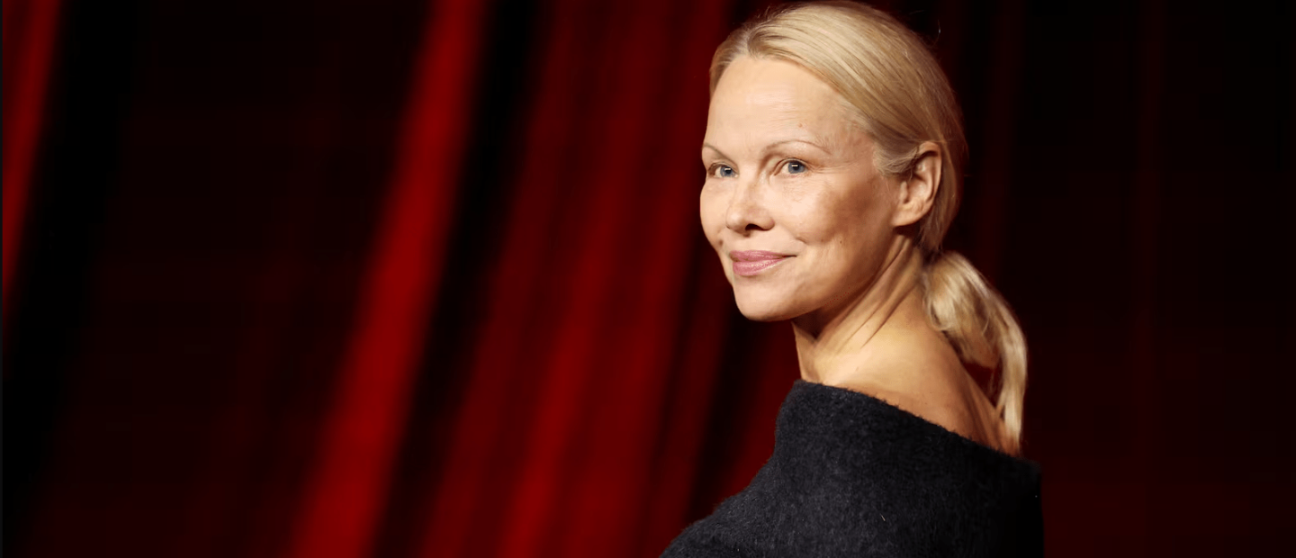 Αν υπάρχει κάτι στο οποίο ορκίζεται η Pamela Anderson, αυτό είναι το skin fasting 