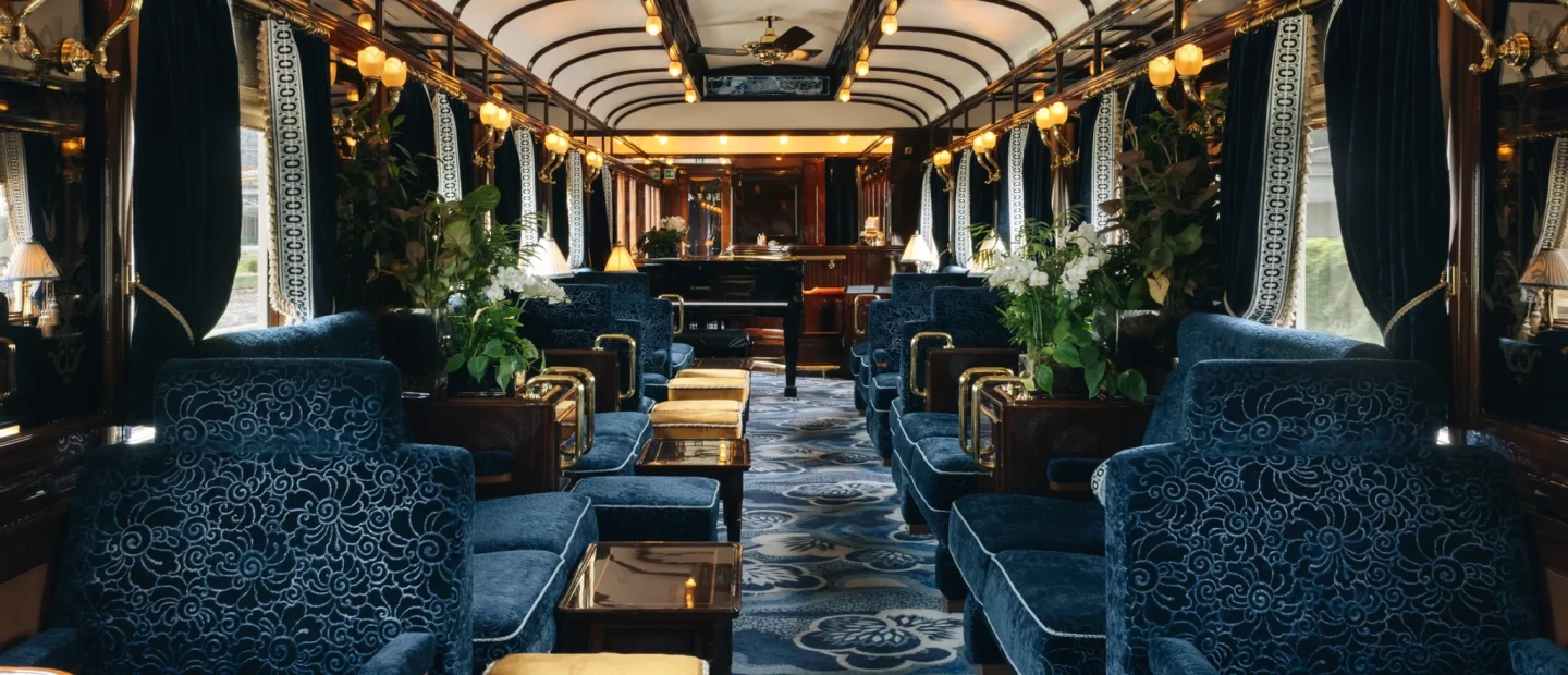 Το εμβληματικό Venice Simplon-Orient-Express εγκαινιάζει μια ονειρική διαδρομή από το Παρίσι στην Αμάλφι