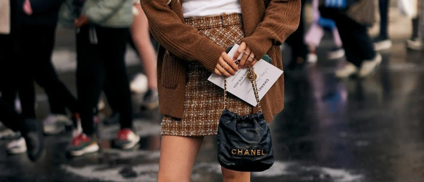 Mini φούστα τον χειμώνα; 5 updated τρόποι για να τη φορέσετε