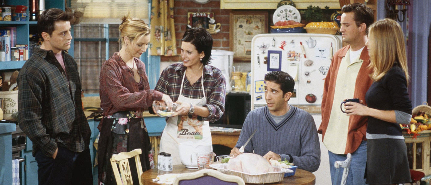 Friendsgiving: Πώς να οργανώσετε ένα αξέχαστο τραπέζι αφιερωμένο στη φιλία