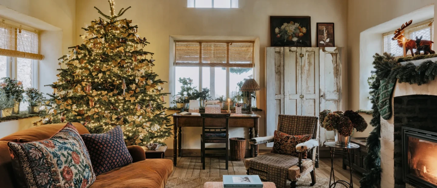 Μια υπέροχα στολισμένη κατοικία στην αγγλική ύπαιθρο, βγαλμένη από παραμύθι