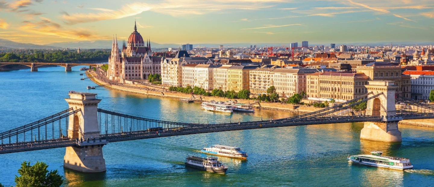 Βιώσαμε τη Χριστουγεννιάτικη μαγεία της Βουδαπέστης και σκιαγραφούμε όσα την κάνουν ξεχωριστή τώρα 