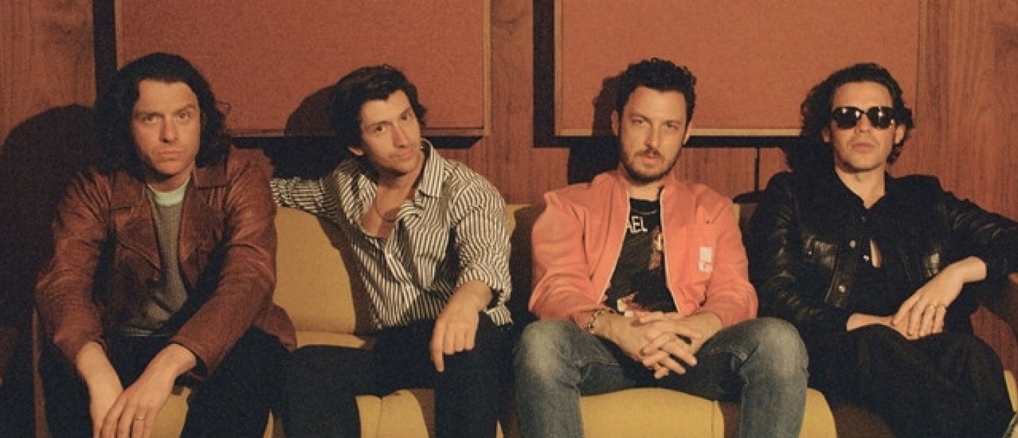 Το νέο single των Arctic Monkeys μόλις κυκλοφόρησε για καλό σκοπό